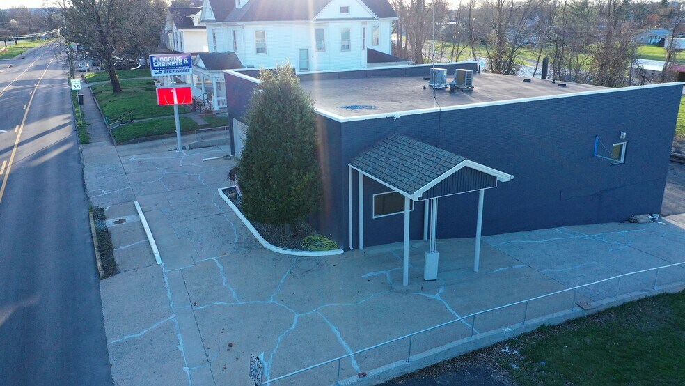 More Photos Of 325 W Main St, Lebanon Office Residential For Sale