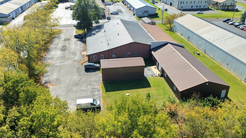 More Photos Of 14440 W Edison Dr, New Lenox Manufacturing For Sale