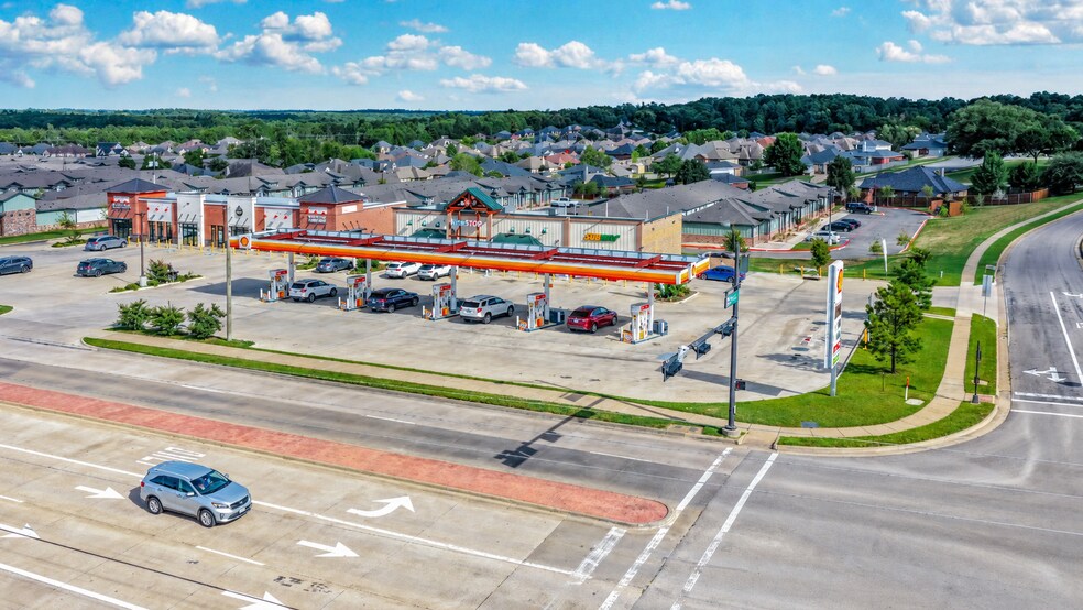 Primary Photo Of 1951 Blue Mountain Blvd, Tyler General Retail For Sale