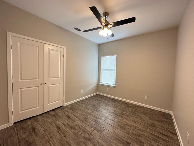 More Photos Of 1416 Petri Dr, Weslaco Apartments For Sale