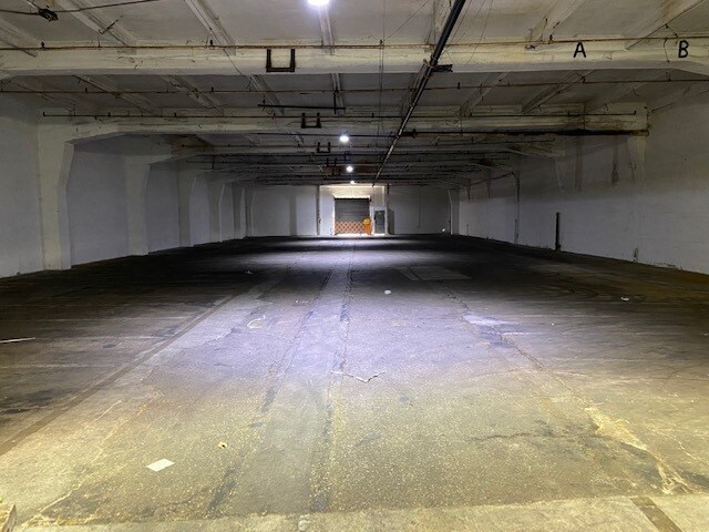 More Photos Of 3022 Franklin Ave, Waco Warehouse For Lease