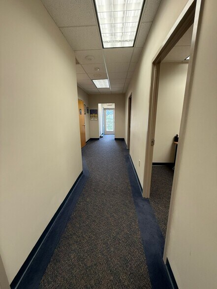More Photos Of , La Plata Office For Sale