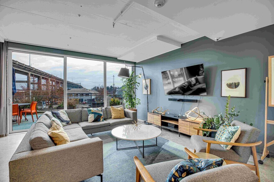 More Photos Of 3155 S Moody Ave, Portland Apartments For Lease