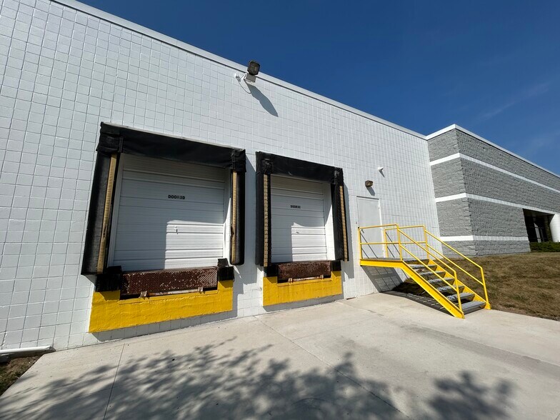 More Photos Of 8320 193rd Ave, Bristol Service For Sale