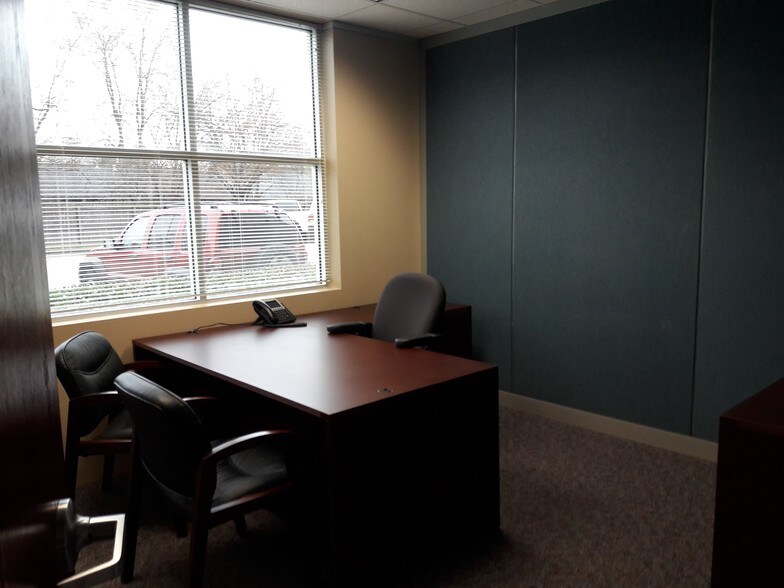 More Photos Of 1773 Westborough Dr, Katy Flex For Sale