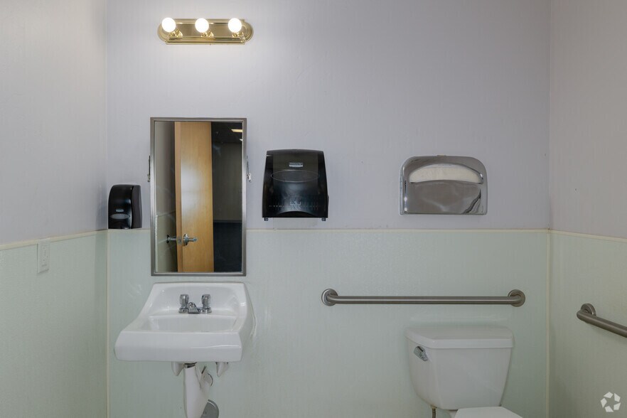 More Photos Of 6238-6246 E Pima St, Tucson Medical For Lease