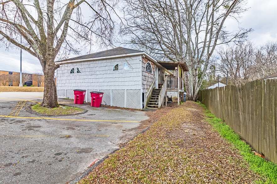 More Photos Of 4849 Mercer University Dr, Macon-Bibb Storefront For Sale