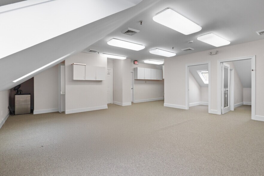 More Photos Of 111 Oronoco St, Alexandria Office For Lease