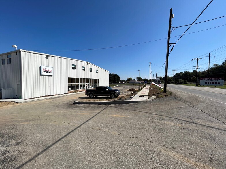 More Photos Of 4531 W Lincoln Hwy, Downingtown Sports And Entertainment For Lease