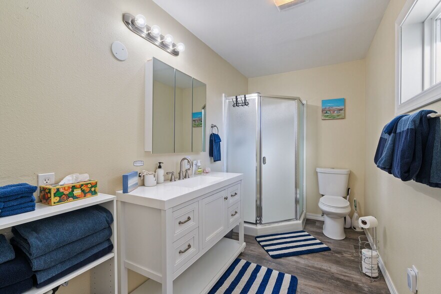 More Photos Of 259 S Pacific St, Rockaway Beach Specialty For Sale