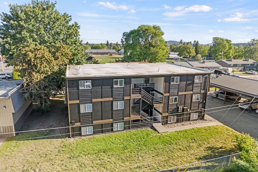 More Photos Of 107 E Hattie Ave, Coeur d'Alene Multifamily For Sale