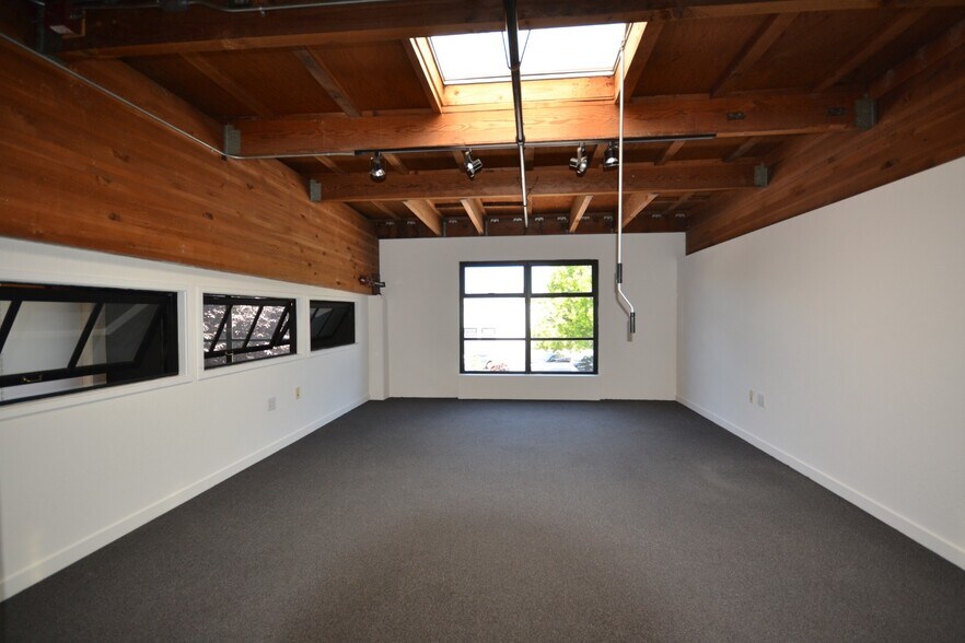 More Photos Of 1308 9th St, Berkeley Warehouse For Lease