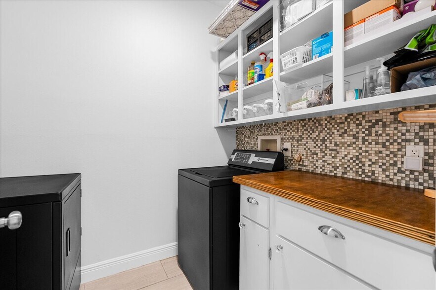 More Photos Of 14519 Fitzhugh Rd, Austin Specialty For Sale