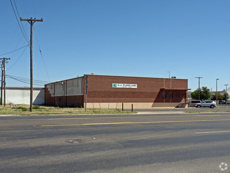 More Photos Of 302 34th St, Lubbock Warehouse For Lease