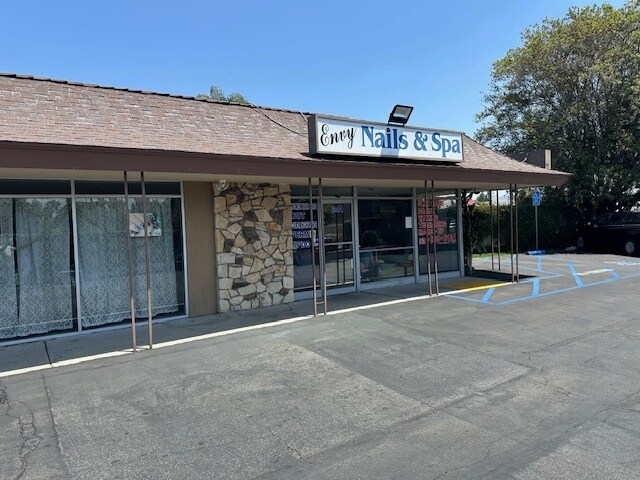 More Photos Of 641-681 S Beach Blvd, La Habra Unknown For Lease