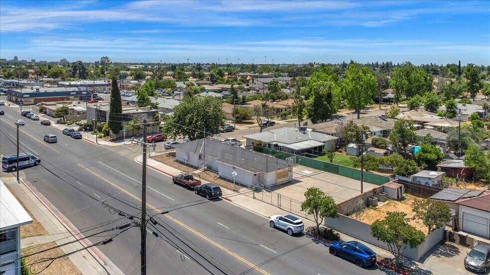 More Photos Of 2611 N Fresno St, Fresno Medical For Sale