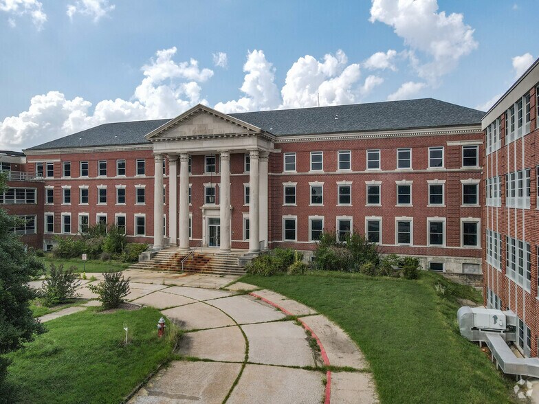 More Photos Of 600 N Main St, Mount Vernon Congregate Senior Housing For Sale