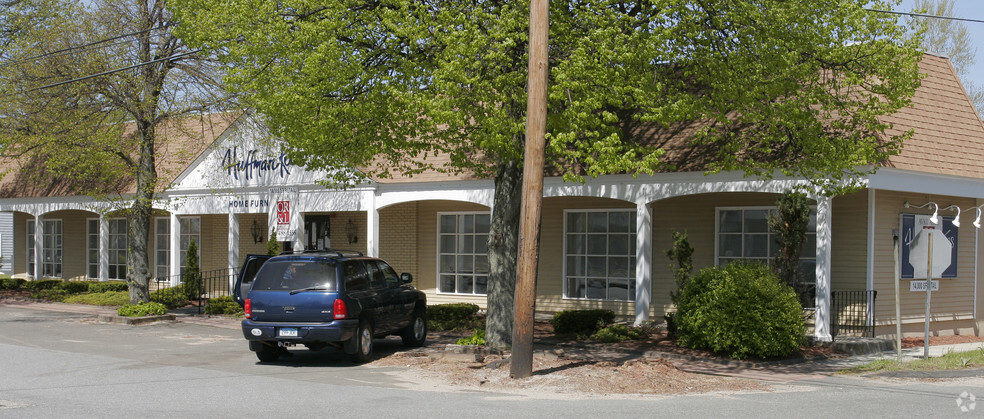 Primary Photo Of 108-118 Main St, Old Saybrook Freestanding For Lease