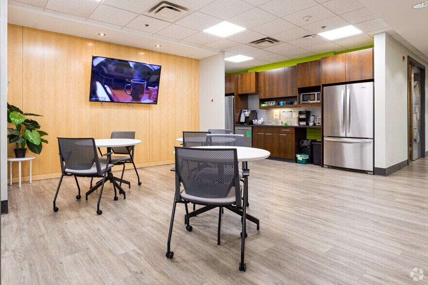 More Photos Of 534 17th Ave SW, Calgary Office For Lease