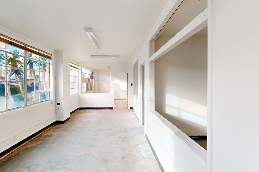 More Photos Of 1035 Murray St, Berkeley Showroom For Lease