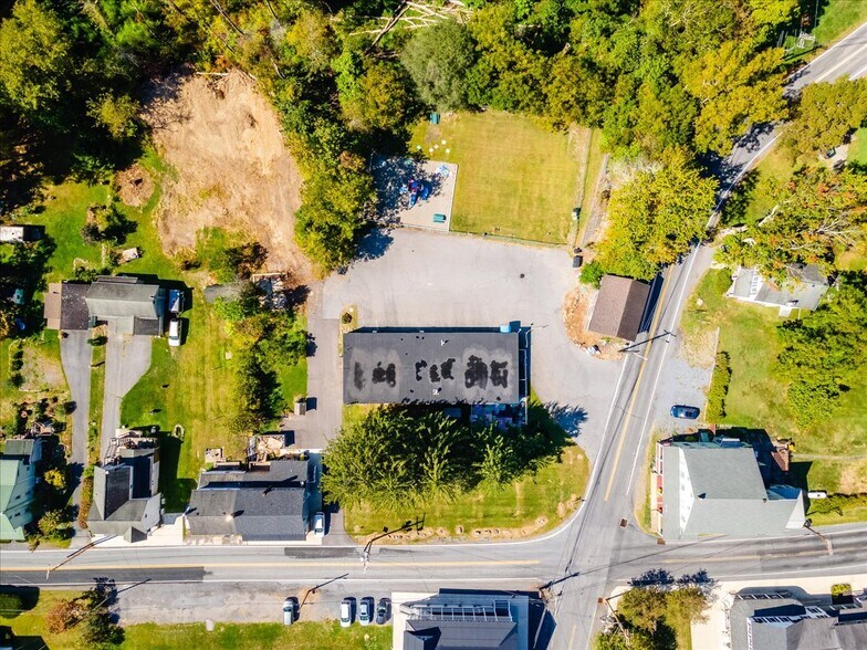 More Photos Of 2241 Ridge Rd, Bangor Flex For Sale