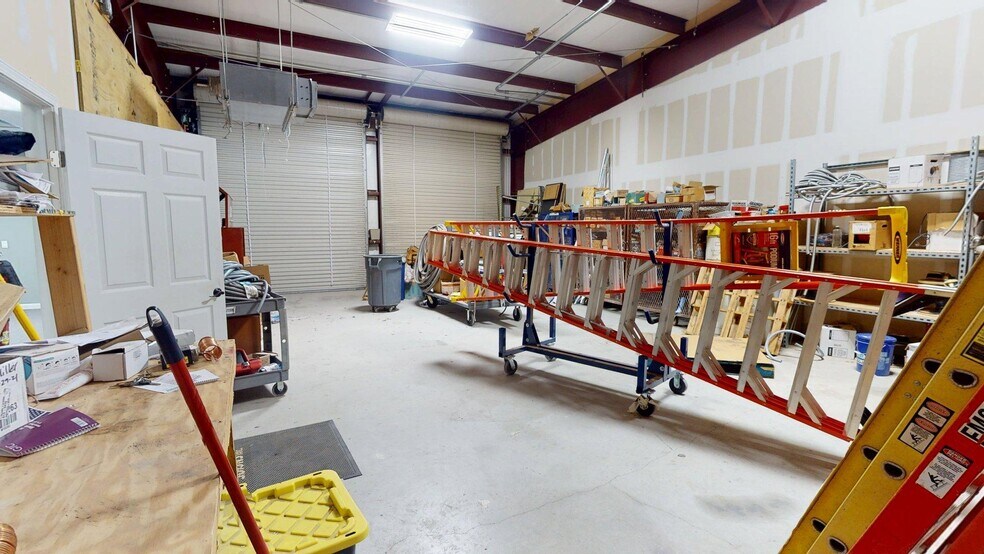 More Photos Of 100 Precision, Buda Warehouse For Lease