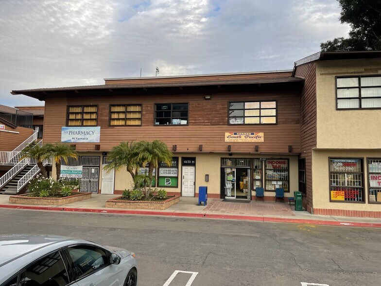 More Photos Of 4630 Border Village Rd, San Ysidro Office For Lease