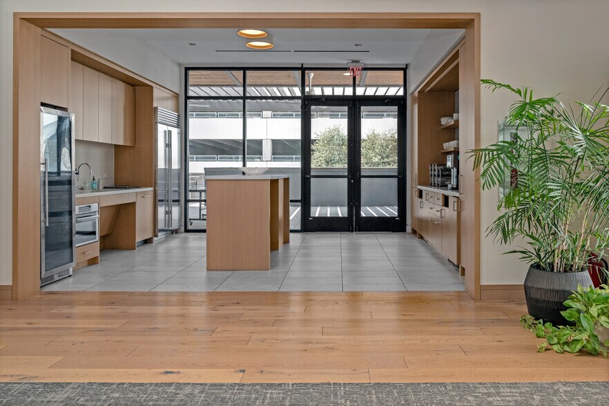 More Photos Of 11600 Rock Rose Ave, Austin Office For Lease