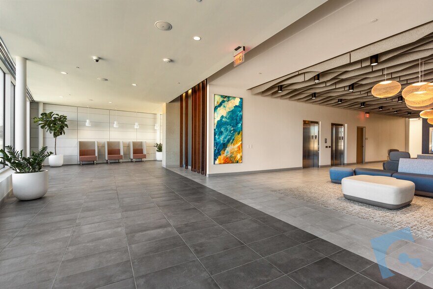 More Photos Of 2101 Westpark Ct, Euless Medical For Lease