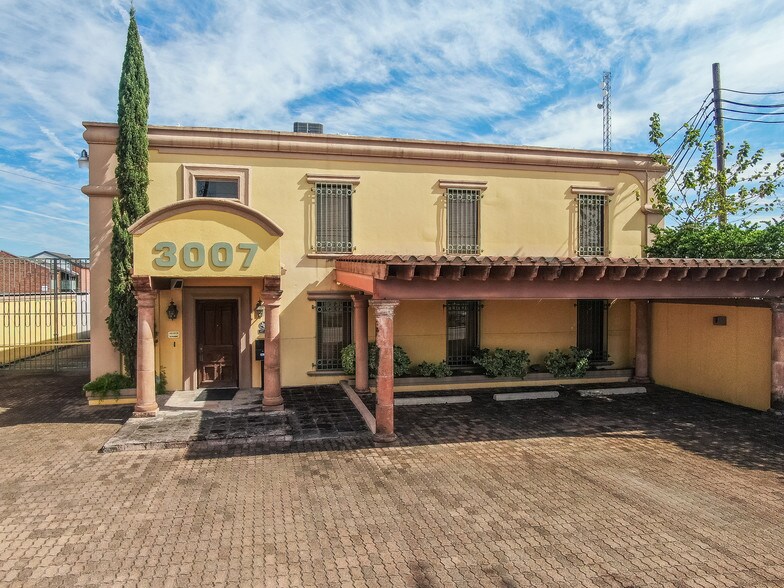 More Photos Of 3007 Crossview Dr, Houston Showroom For Sale