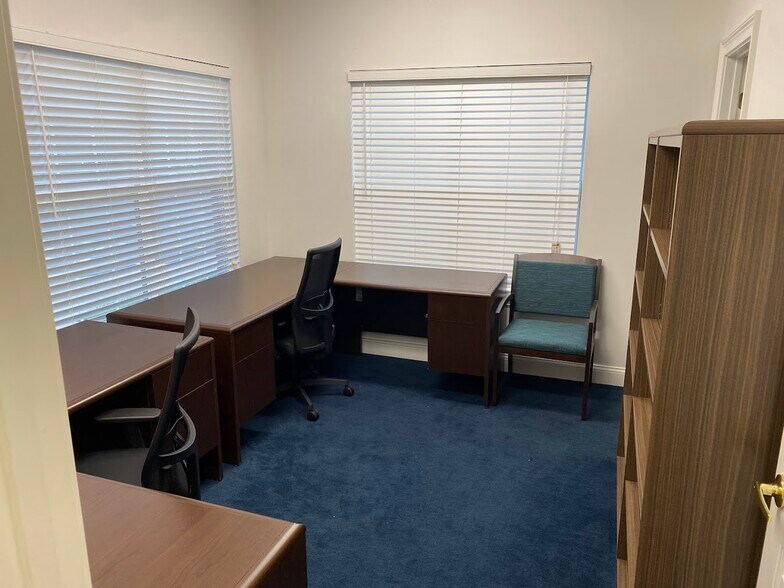 More Photos Of 4745 Sutton Park Ct, Jacksonville Office For Sale