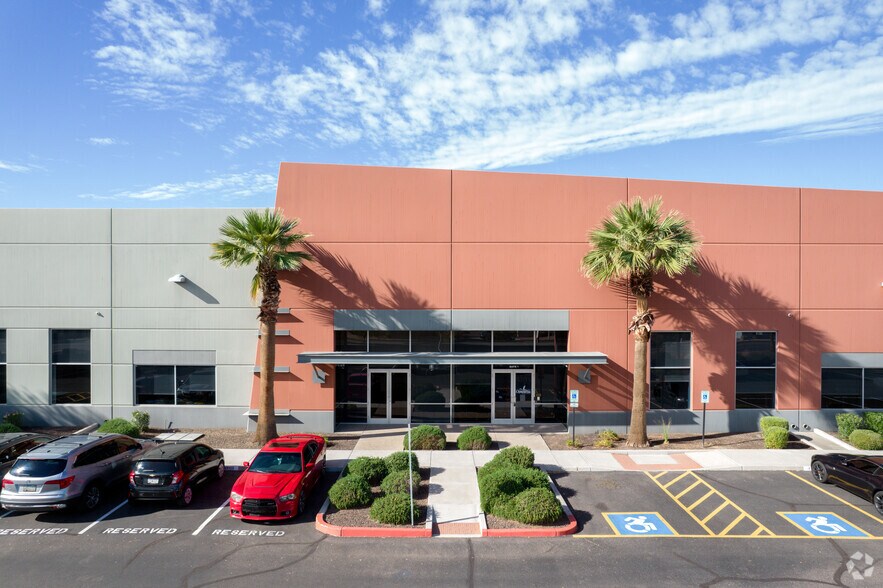 More Photos Of 450 N 54th St, Chandler Distribution For Lease