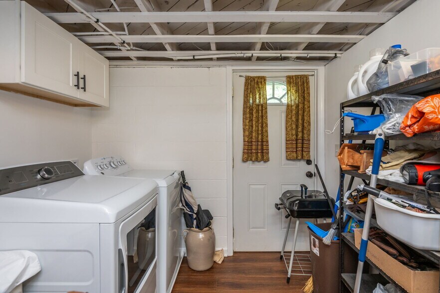 More Photos Of 4270 S Main St, Acworth Office For Sale