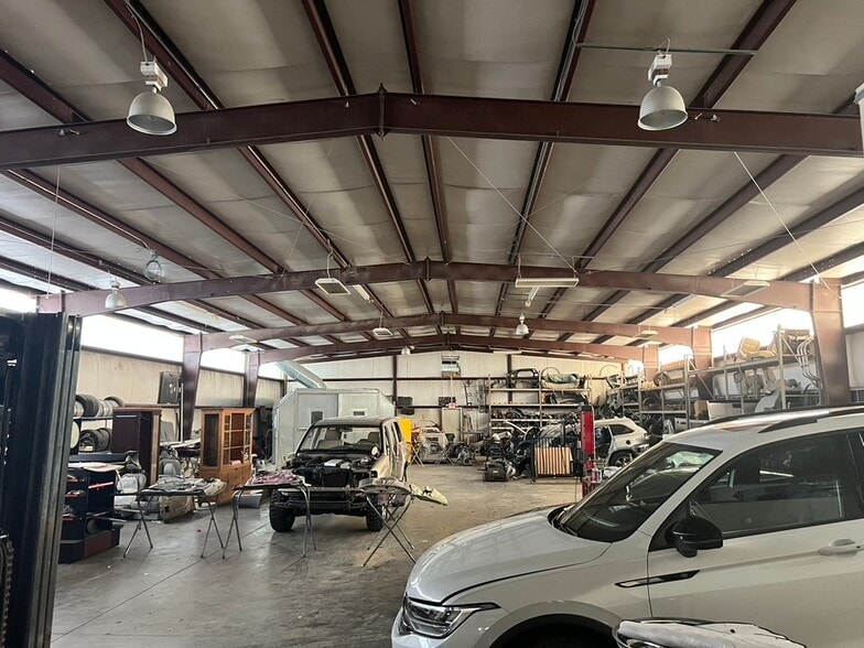 More Photos Of 1520 Alamance Church Rd, Greensboro Warehouse For Lease