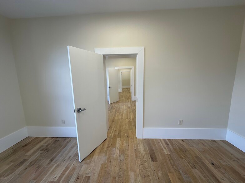 More Photos Of 301 E 3rd Ave, San Mateo Loft Creative Space For Lease