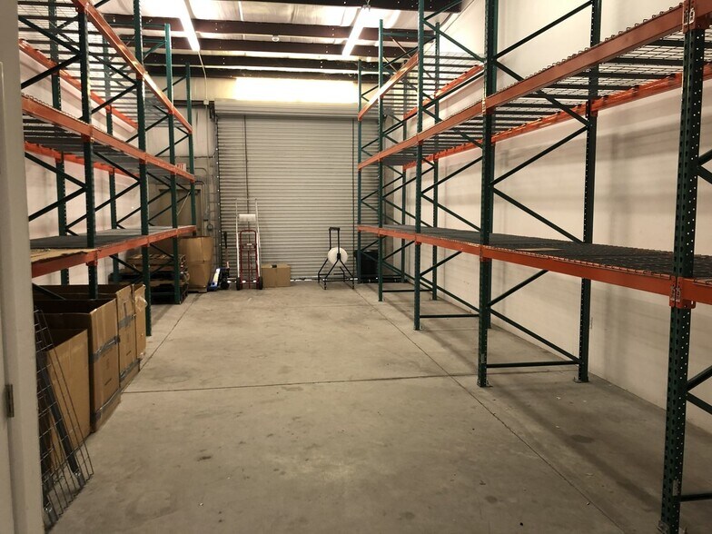 More Photos Of 8141 Blaikie Ct, Sarasota Warehouse For Lease