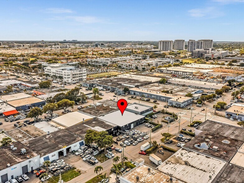 More Photos Of 7880-7882 NW 56th St, Miami Warehouse For Lease