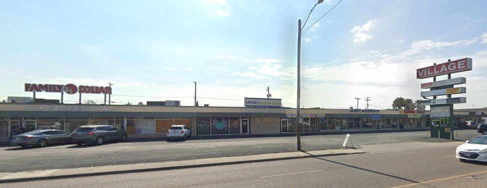 Primary Photo Of 906 S 14th St, Kingsville Freestanding For Lease