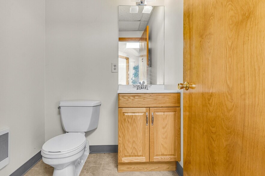 More Photos Of 345 Boston Post Rd, Sudbury Office For Lease