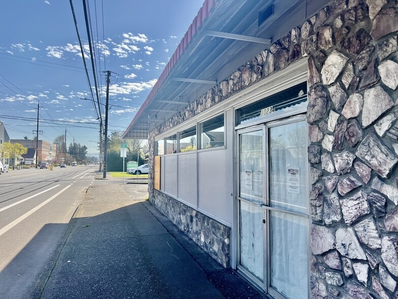 More Photos Of 10234 NE Glisan St, Portland Freestanding For Lease
