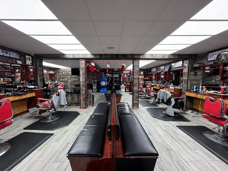 More Photos Of 701-705 Walt Whitman Rd, Melville Storefront For Sale