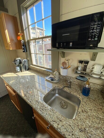 More Photos Of 30R Hampshire St, Methuen Loft Creative Space For Lease