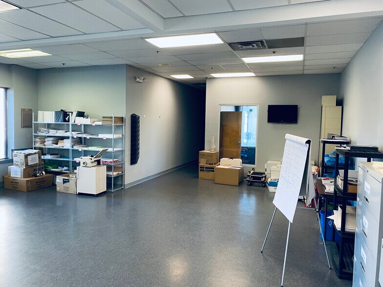 More Photos Of 590 Lancaster Ave, Malvern Light Distribution For Sale