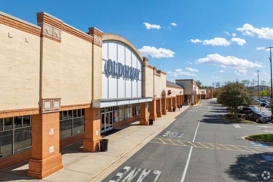 More Photos Of 9645-9759 Sam Furr Rd, Huntersville Unknown For Lease