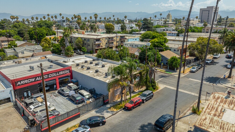 More Photos Of 14701 Calvert St, Van Nuys Warehouse For Sale