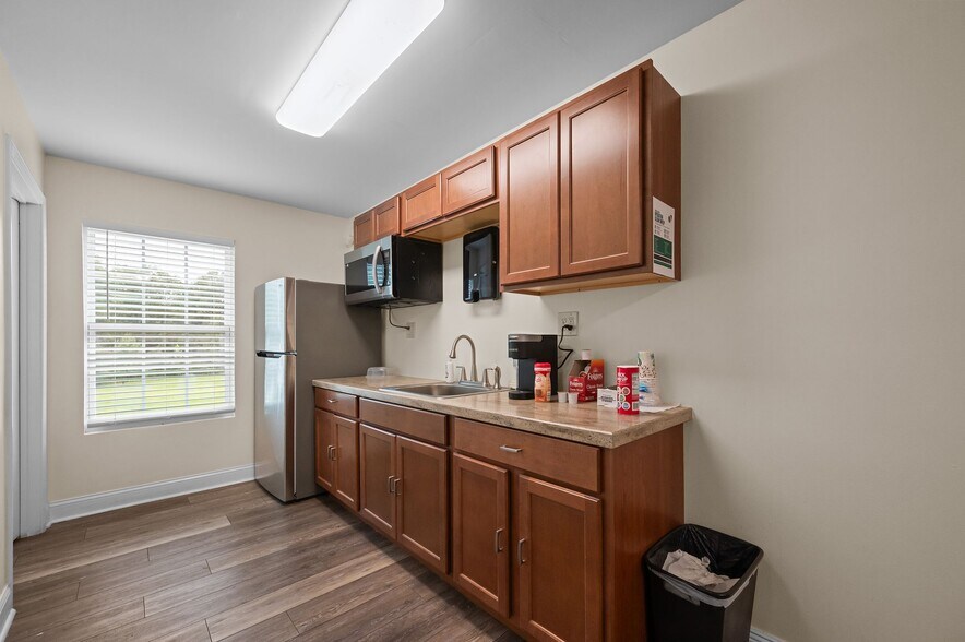 More Photos Of 7555 Half Mile Rd, Irvington Service For Sale