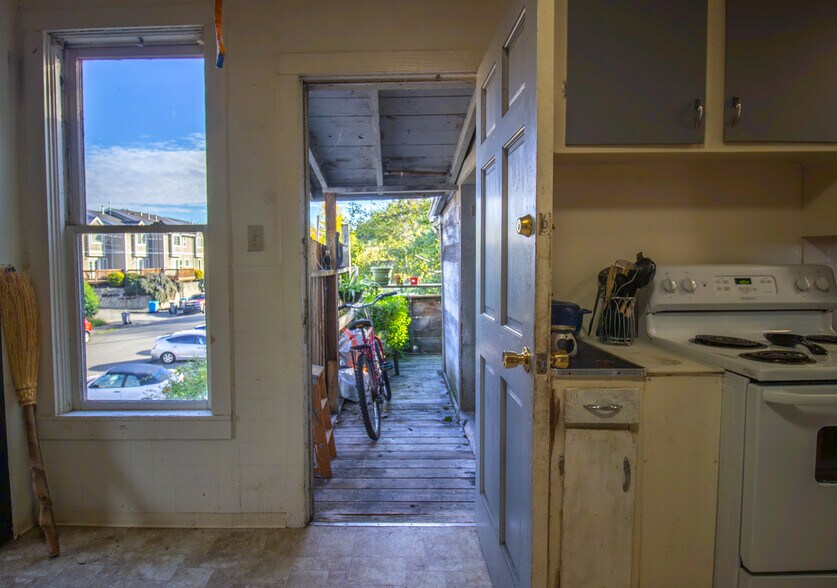 More Photos Of 1480 Myrtle Ave, Eureka General Retail For Sale