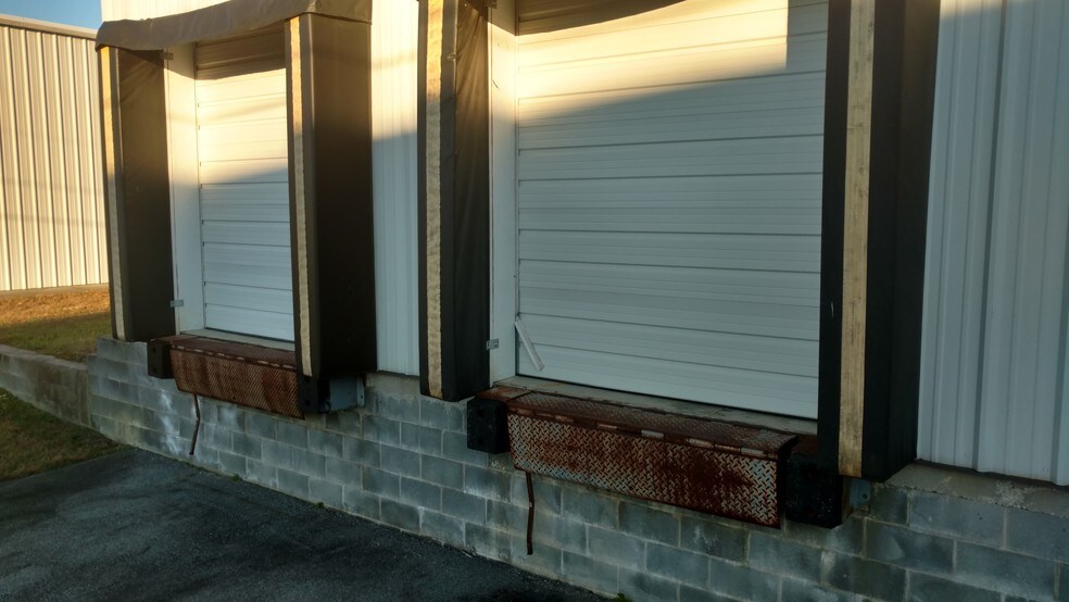 More Photos Of 3123 Cedar Park, Greensboro Unknown For Lease