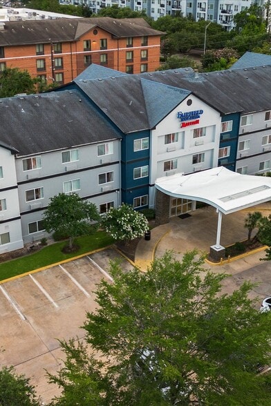 More Photos Of 2400 W Sam Houston Pky S, Houston Hotel For Sale