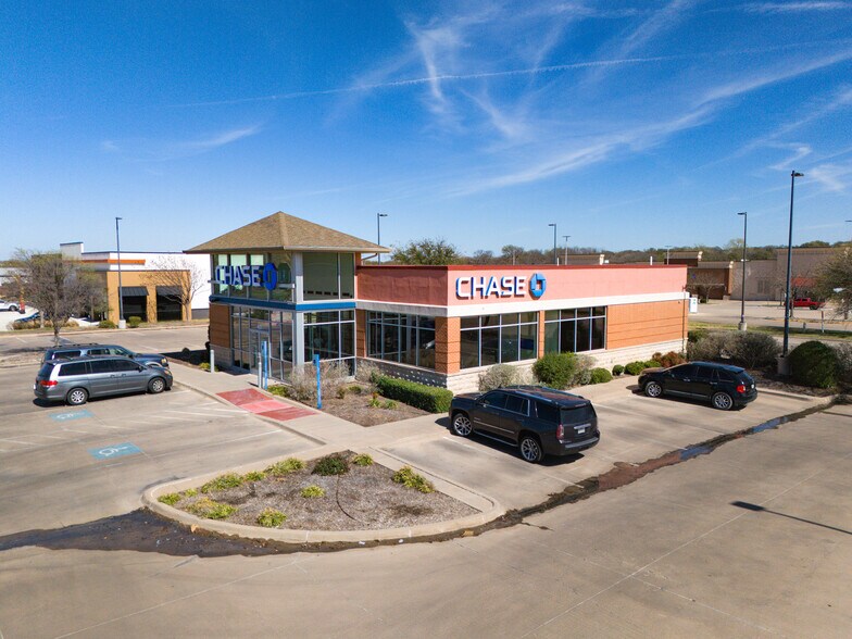 More Photos Of 421 Alta Mere Dr, Fort Worth Bank For Sale